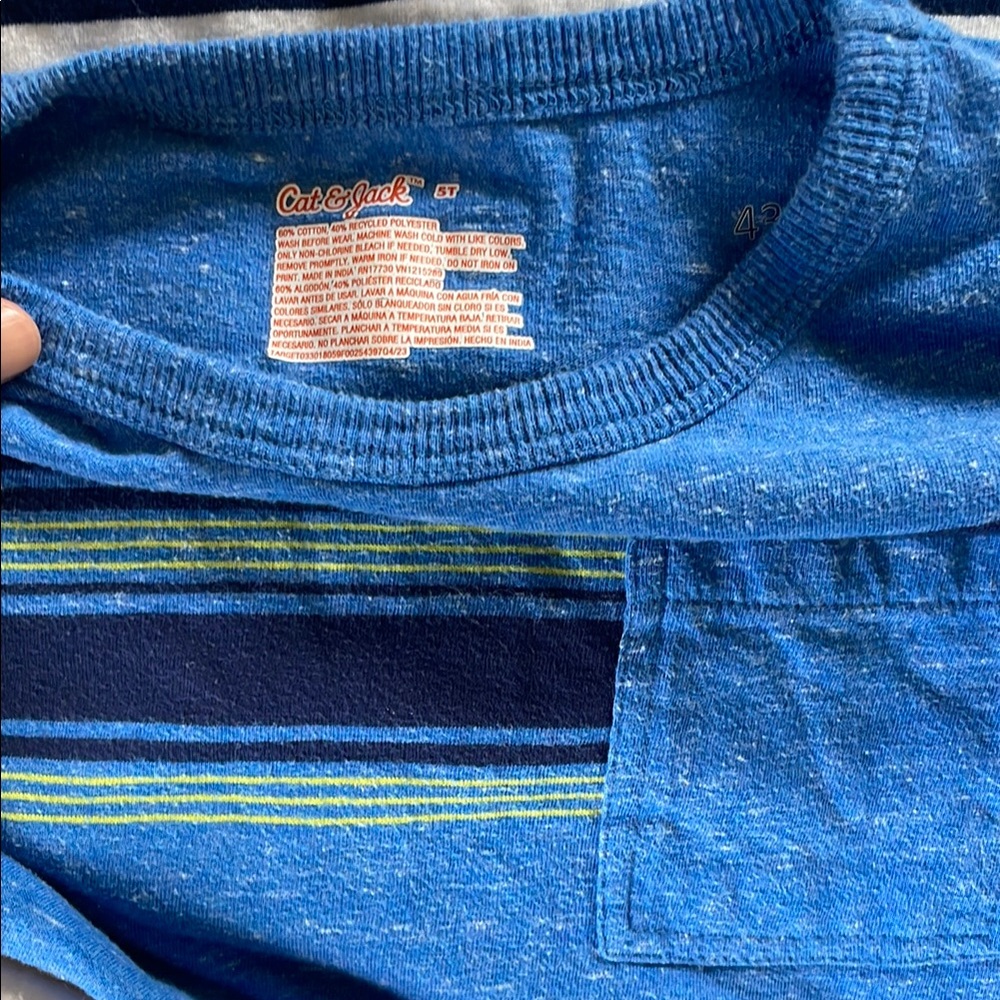 Well loved Kids Graphic T-Shirts and Shorts Bundle. Sized 3T- size 6 - Picture 3 of 8